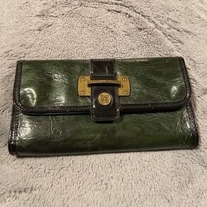 Simply Vera Wang wallet